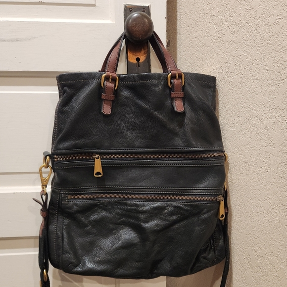 Fossil Explorer Black Leather Purse - Picture 2 of 10